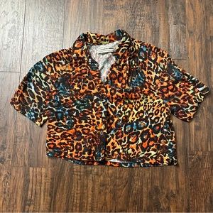 urban outfitters cropped button down tshirt